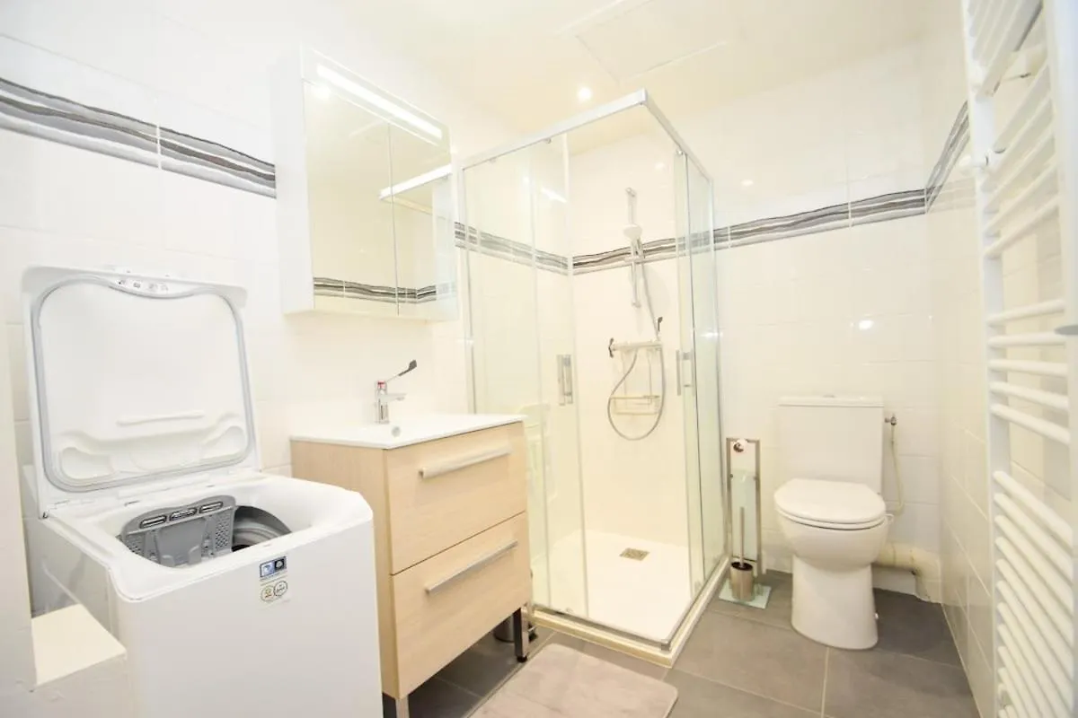 דינאן Appartement 4 Pers A 300M De La Gare Sncf דירה